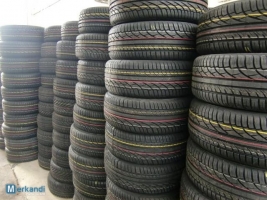 Stock di pneumatici ricondizionati